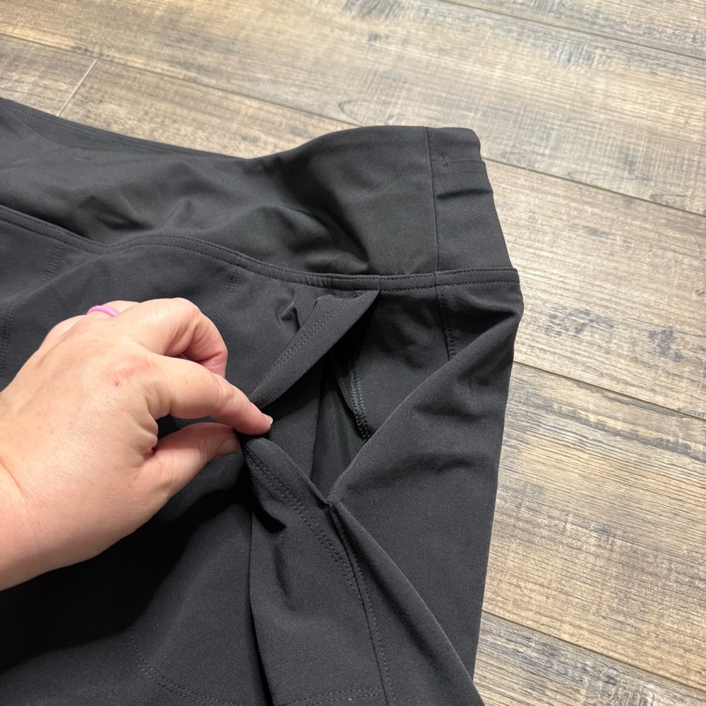 Athleta Tee Tim High Rise 15" Black Skort Women's Size. Medium - Picture 3 of 12